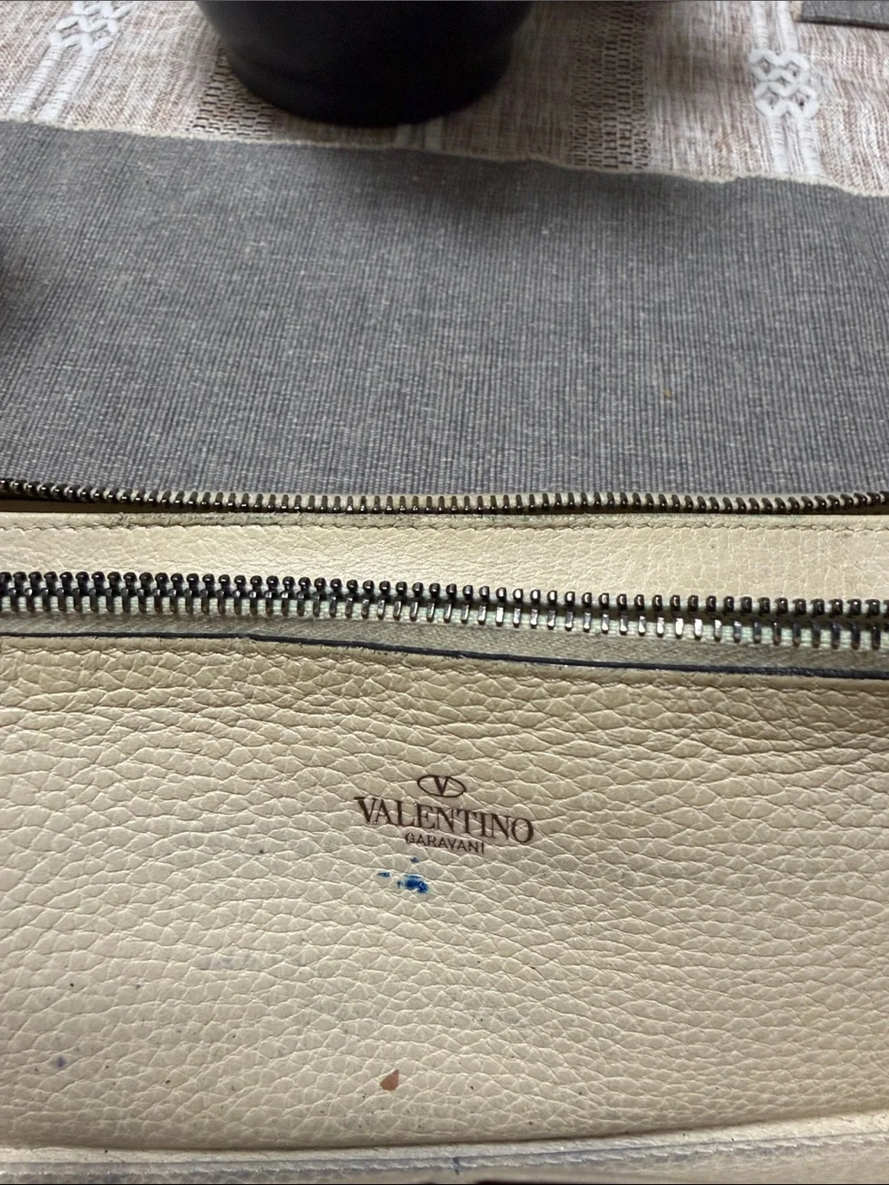 AUTHENTIC Valentino Garavani Cream Pebbled Leather Zip Wallet with Stud Accents